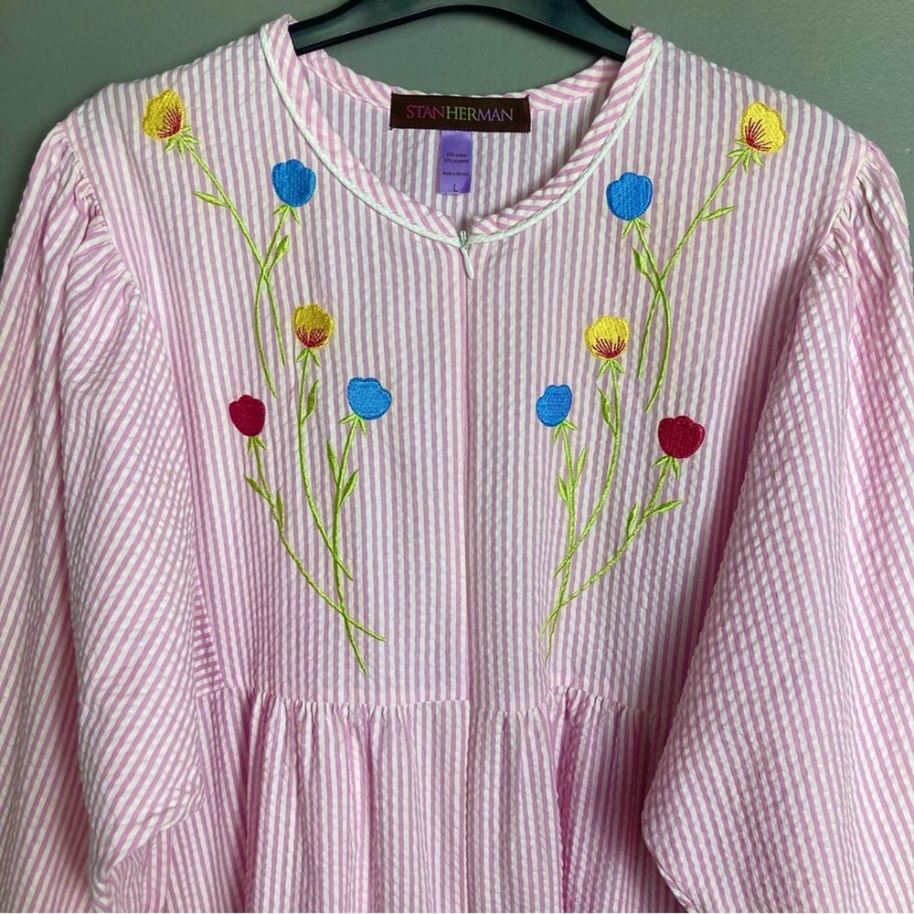 Stan Herman Nightgown robe dress large VTG pink seersucker embroidered flowers